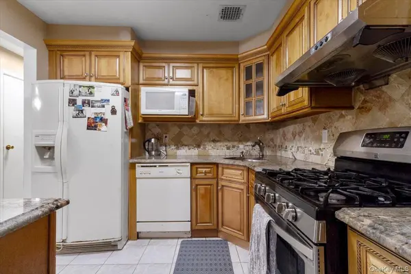 3665 Boller AVE, Bronx, NY 10466