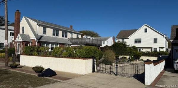 86 Lynbrook AVE, Point Lookout, NY 11569