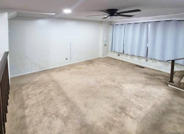 200 Hilton AVE #66, Hempstead, NY 11550
