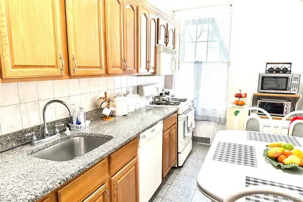 7915 35th AVE #1E, Jackson Heights, NY 11372
