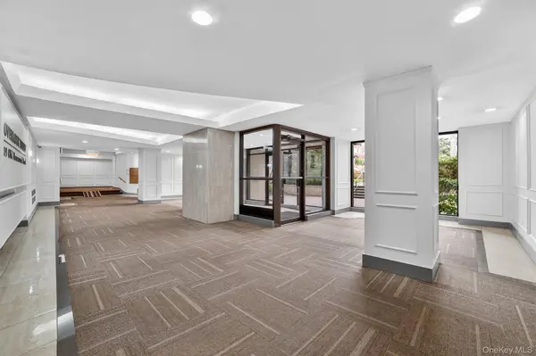19 Old Mamaroneck RD #3A, White Plains, NY 10605