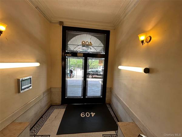 409 Edgecombe AVE #7F, New York (manhattan), NY 10032