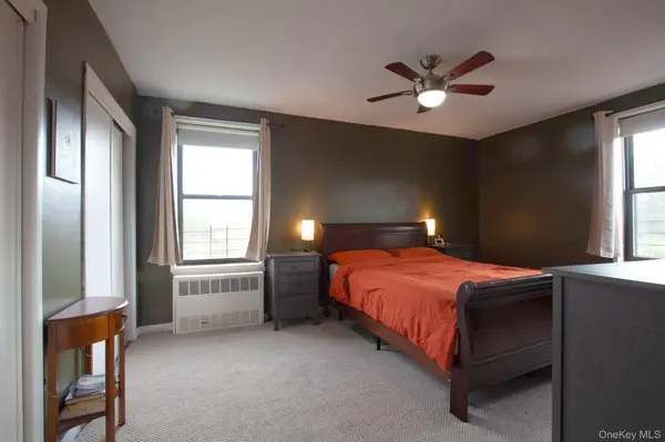 224-24 Union Turnpike #6G, Oakland Gardens, NY 11364