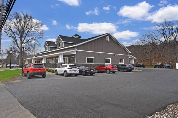 32 W Main ST, Washingtonville, NY 10992