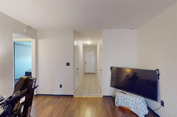 26 Cooper RD #914, Poughkeepsie, NY 12603
