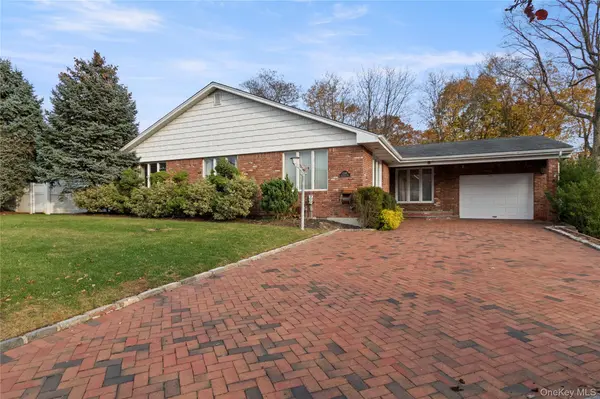 9 Oak Shore DR, Bayville, NY 11709