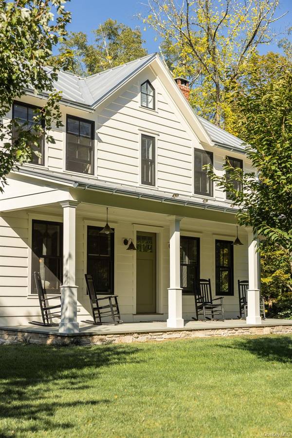 4-6 Old Primrose Hill RD, Rhinebeck, NY 12572