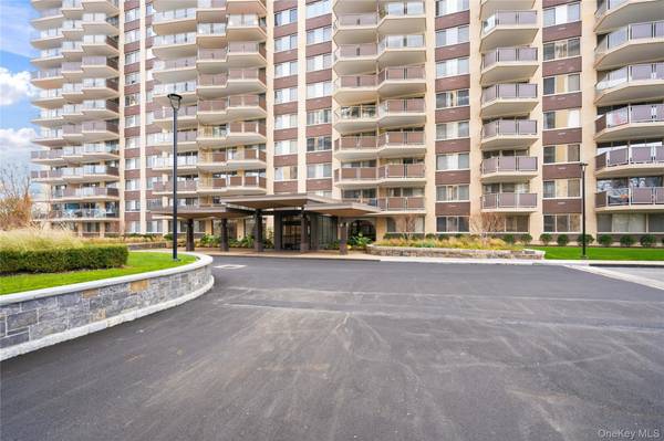 18-15 215th ST #14S, Bayside, NY 11360