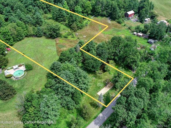 252 Upper Samsonville RD, Olivebridge, NY 12461