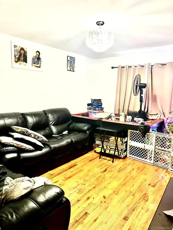 1009 166th ST, Beechhurst, NY 11357