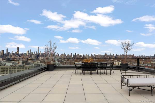 35-01 36th AVE, Astoria, NY 11106