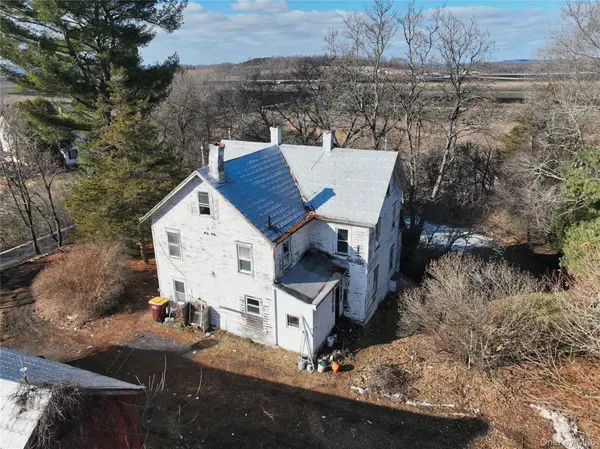 256 Round Hill RD, Florida, NY 10921