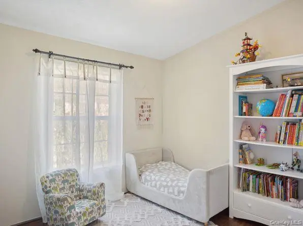 337 Three Mile Harbo #10, East Hampton, NY 11937