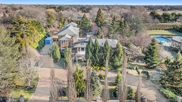 42 Tanners Neck LN, Westhampton, NY 11977