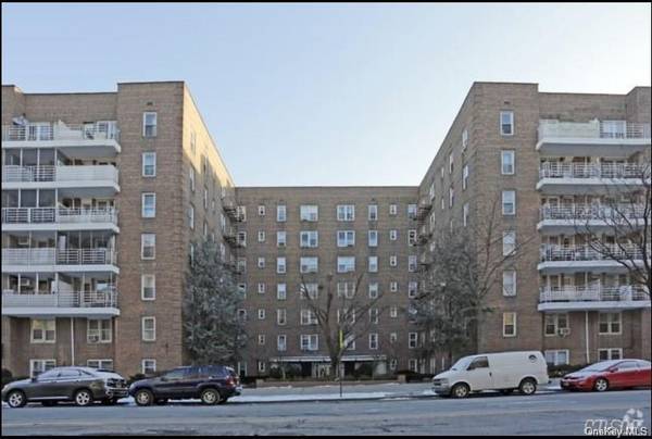 62-59 108 #6E, Forest Hills, NY 11375