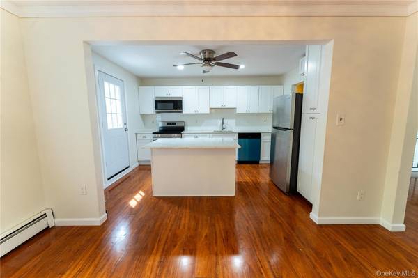 10 Congress DR, Washingtonville, NY 10992