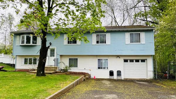 10 Congress DR, Washingtonville, NY 10992