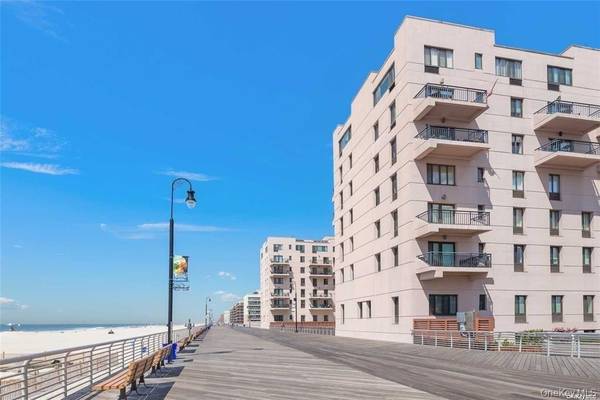 100 W Broadway #2P, Long Beach, NY 11561