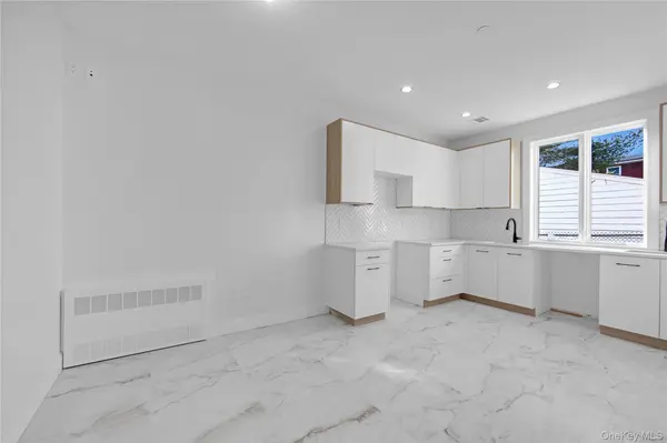 478 W Central AVE #203, Monsey, NY 10977