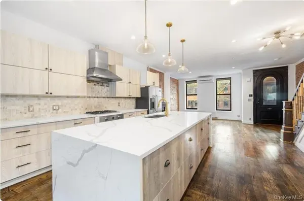 308 Clifton PL, Brooklyn, NY 11216