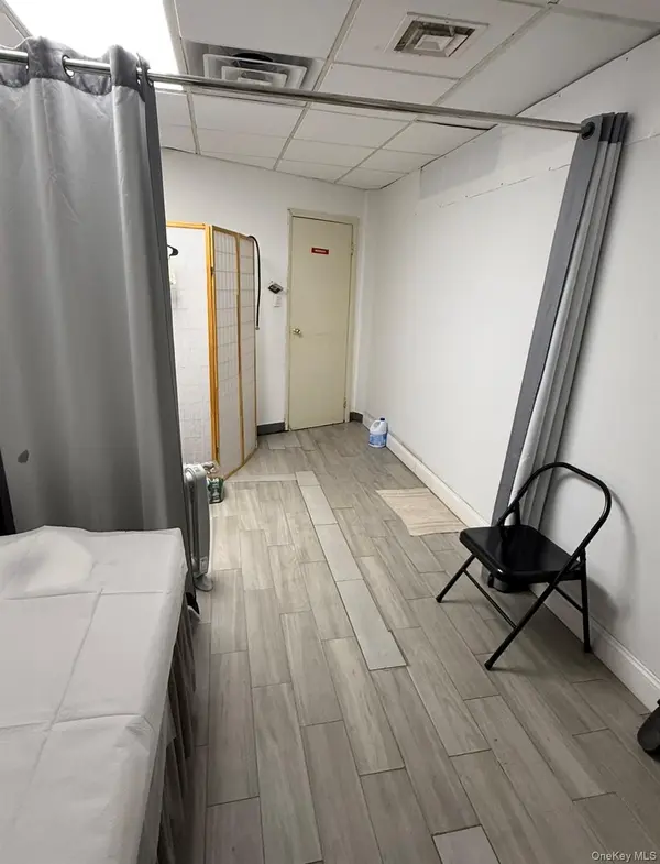 85-12 Queens BLVD #Ground Floor, Elmhurst, NY 11373