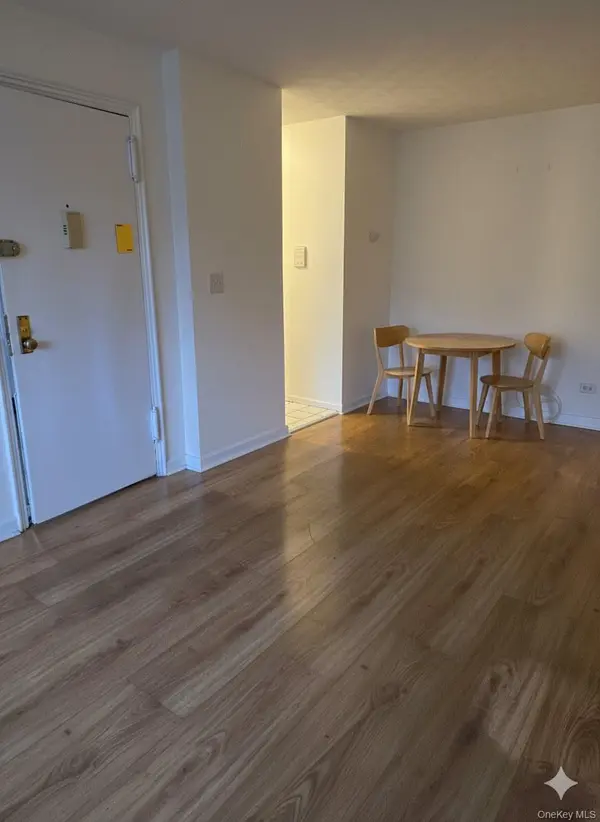 111-22 66th AVE #2C, Forest Hills, NY 11375