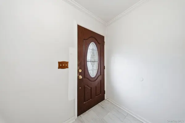 4 Eaton CT, Middletown, NY 10940