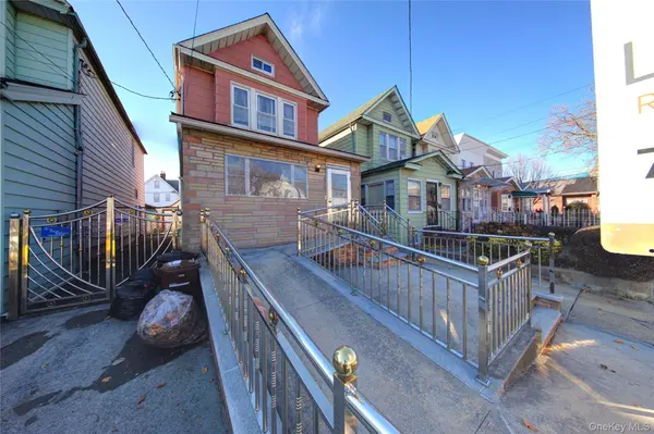 89-10 121st ST, Richmond Hill, NY 11418