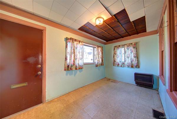 89-10 121st ST, Richmond Hill, NY 11418
