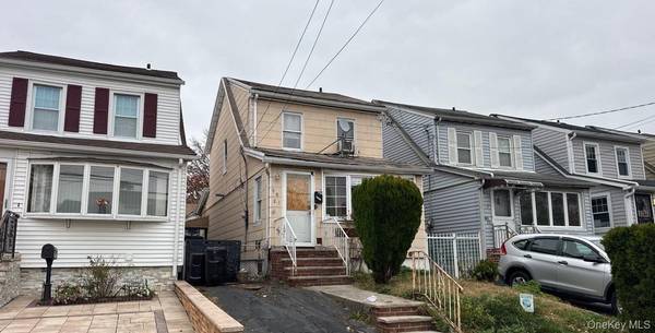 90-21 207th ST, Queens Village, NY 11428