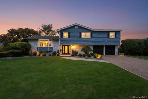 90 Rockland DR, Jericho, NY 11753