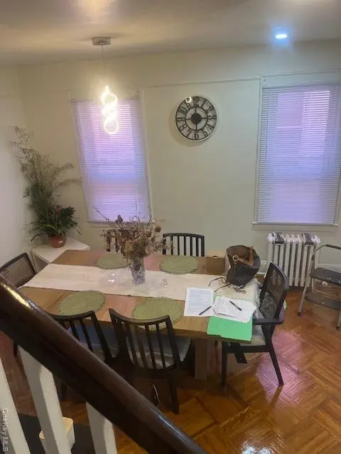 107-35 E Van Wyck EXPY, Jamaica, NY 11435