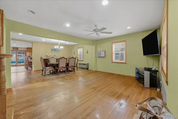 47-23 164th ST, Flushing, NY 11358
