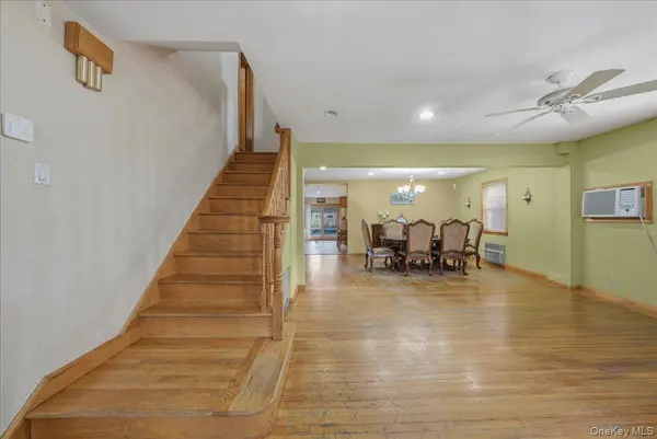 47-23 164th ST, Flushing, NY 11358