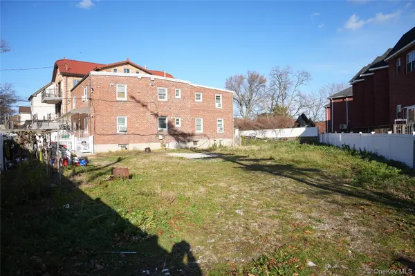 2521 127th ST, Flushing, NY 11354
