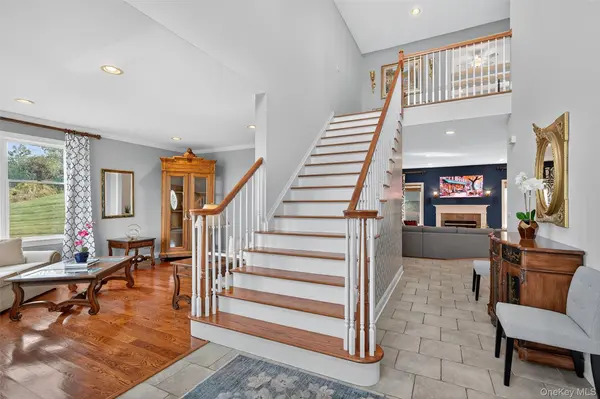 11 Dorian WAY, Campbell Hall, NY 10916