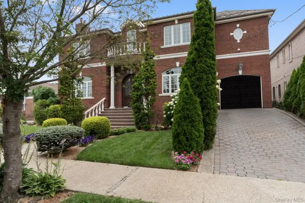 14910 7th AVE, Whitestone, NY 11357