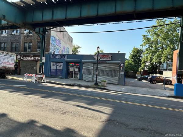 10438 Jamaica AVE, Richmond Hill, NY 11418