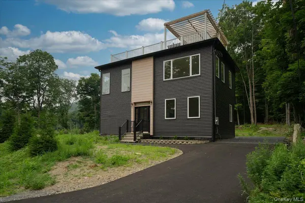 15 County Highway 5, Greenwood Lake, NY 10925