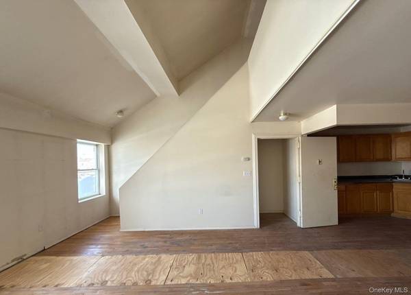 160 Beach 30th ST, Far Rockaway, NY 11691