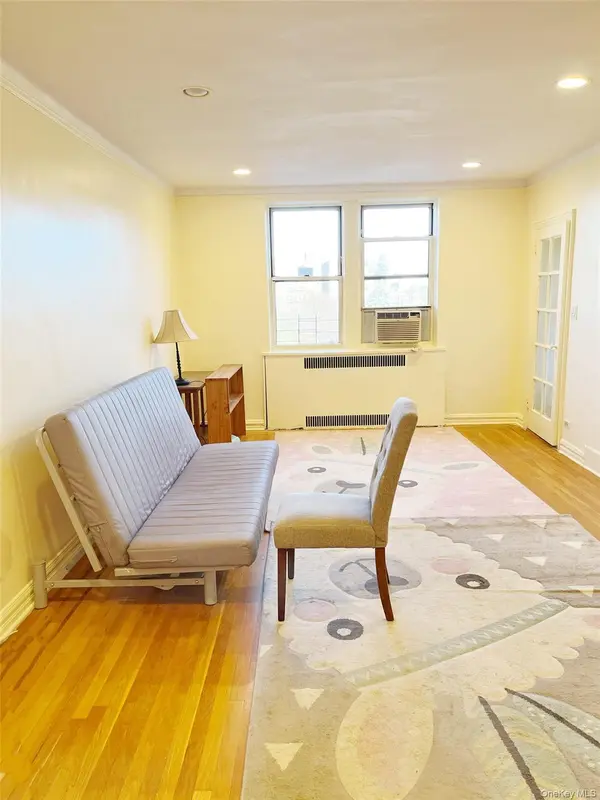 75-40 Austin St #4HR, Forest Hills, NY 11375