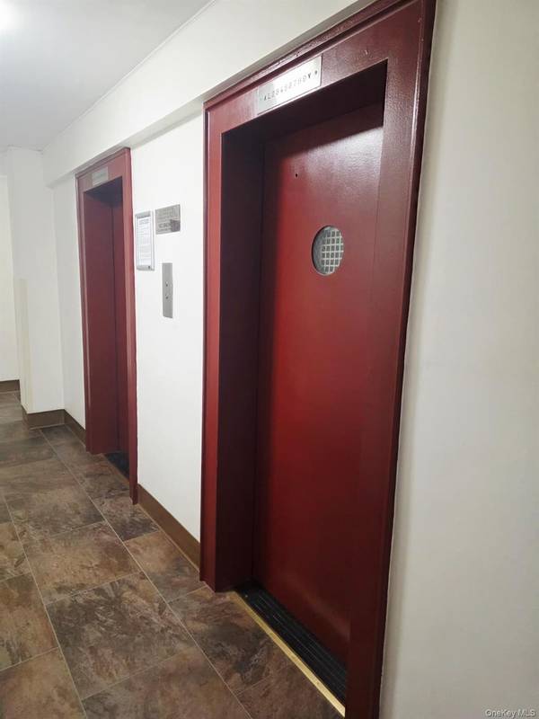 16420 Highland AVE #2V, Jamaica Hills, NY 11432