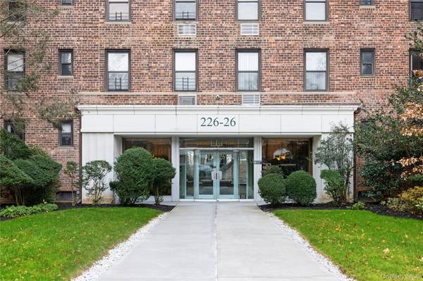 226-26 Union TPKE #1R, Bayside, NY 11364