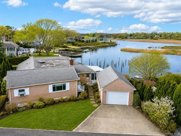 65 Little Pine LN, East Quogue, NY 11942