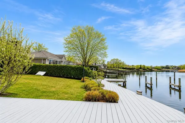 65 Little Pine LN, East Quogue, NY 11942