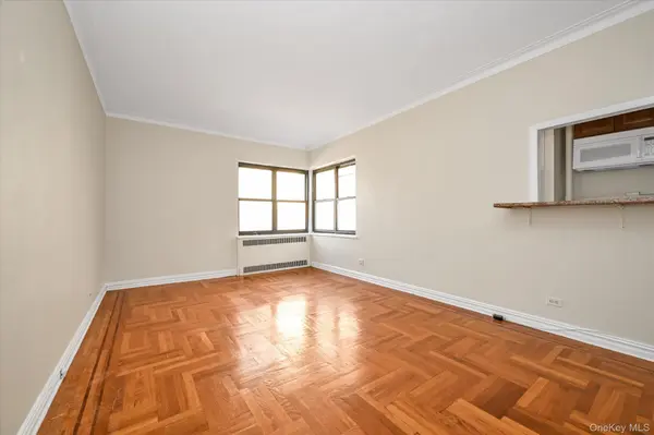 210 Martine AVE #6M, White Plains, NY 10601