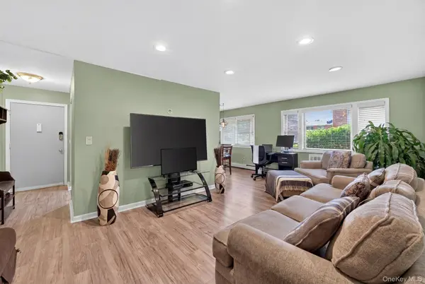 2453 Union Blvd #32A, Islip, NY 11751