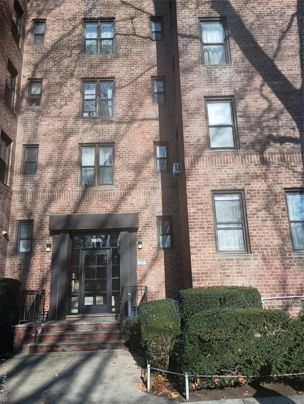3655 Shore Pkwy #4C, Brooklyn, NY 11235