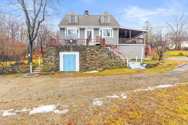 11 Cross Creek RD, Cold Spring, NY 10516