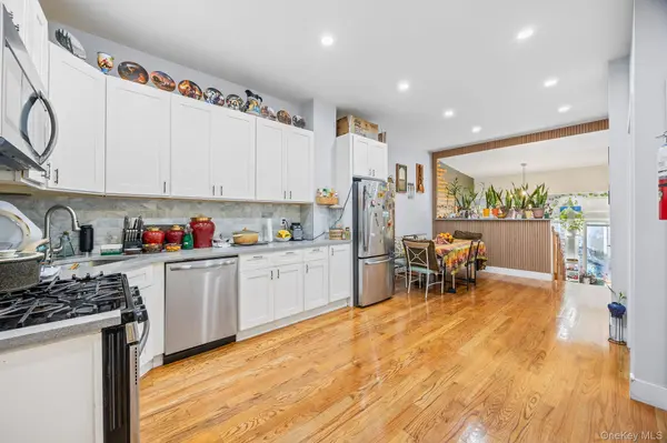 414 Chestnut ST, Brooklyn, NY 11208